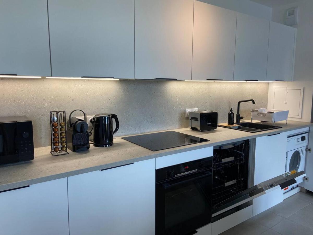 Apartament Disneyland Minimalist Lifestyle - 5 Pax Serris Zewnętrze zdjęcie