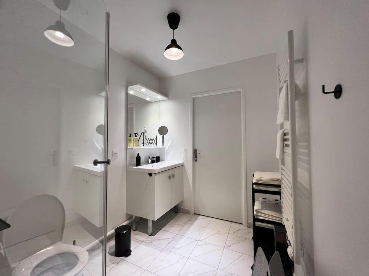 Apartament Disneyland Minimalist Lifestyle - 5 Pax Serris Zewnętrze zdjęcie