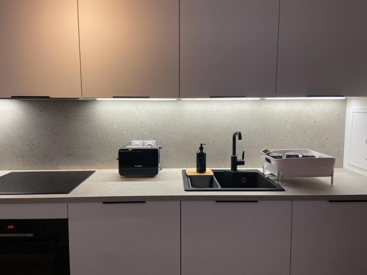 Apartament Disneyland Minimalist Lifestyle - 5 Pax Serris Zewnętrze zdjęcie